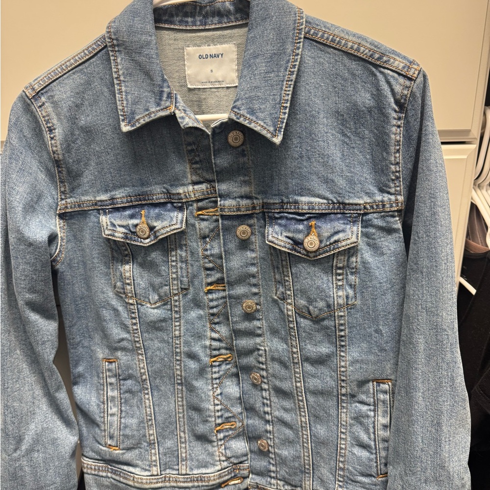 Old Navy Women's Light Blue Jean Jacket